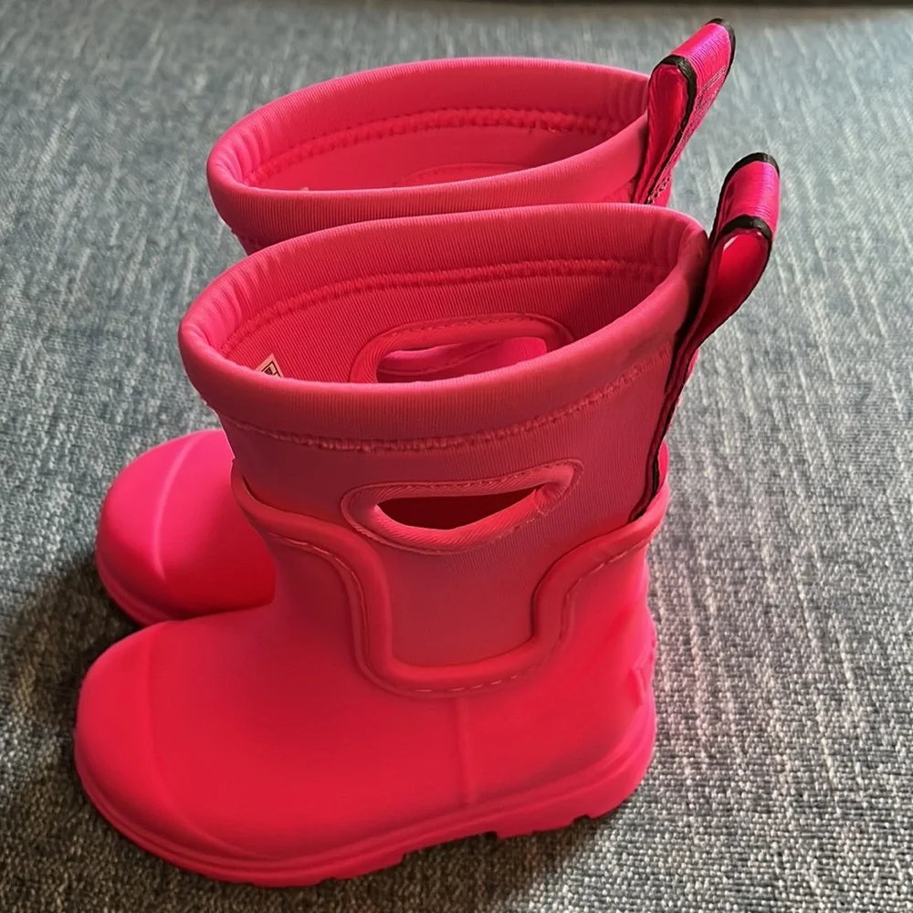 UGG Toddler Droplet Mid Pink Rain Boots - Picture 4 of 11